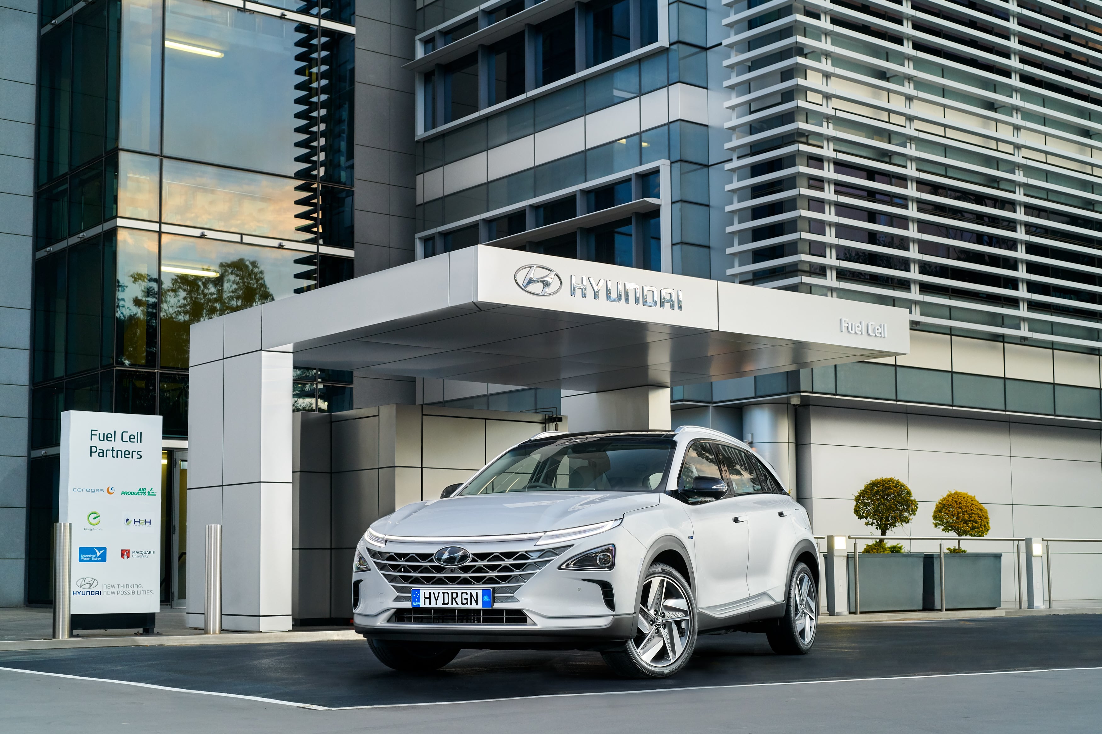 Компании автомобилей. Hyundai Motor Корея. Хендай Моторс Компани. Hyundai hydrogen. Hyundai на водороде.