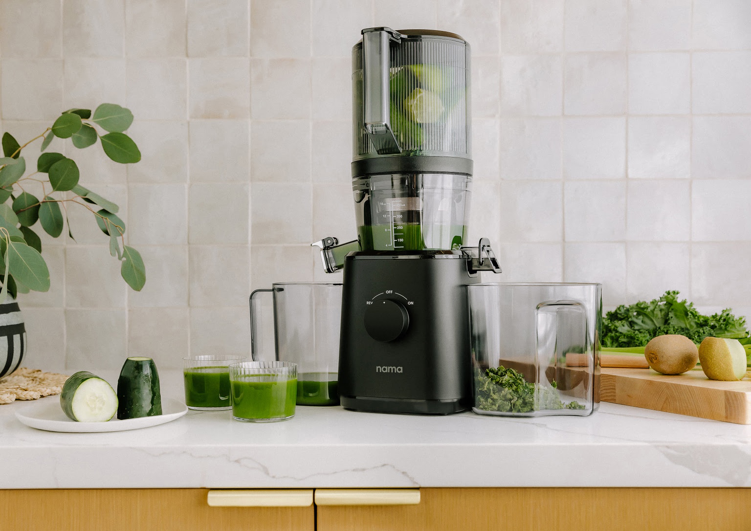 Nama J2 Cold Press Juicer Good Design